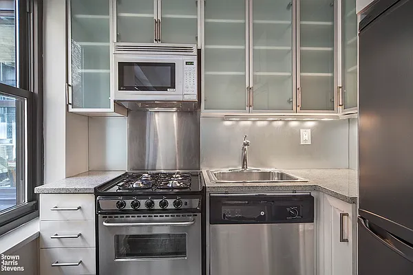 Rented by Brown Harris Stevens | media 39