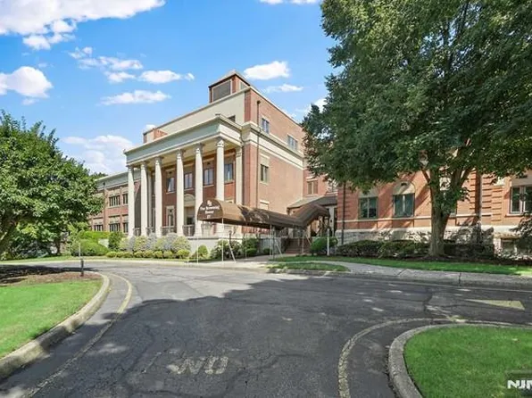 27 W Clinton Ave APT 1M, Tenafly, NJ 07670