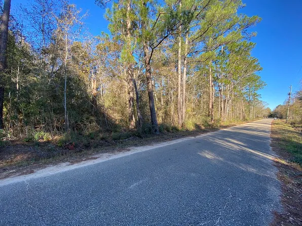 Fieldcrest St, Milton, FL 32583