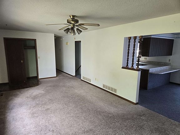 3rd image of 805 N A St