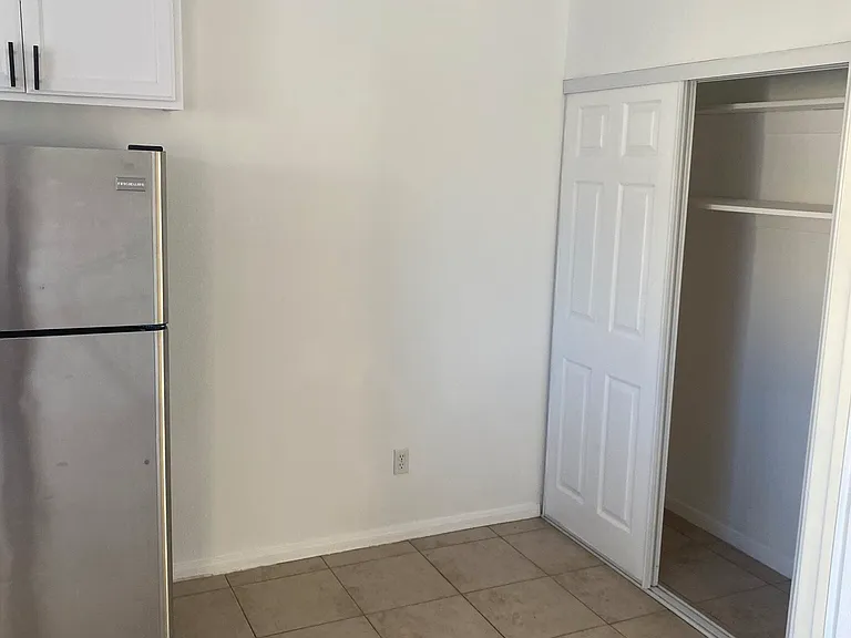 159 W Park Ave — Photo 6
