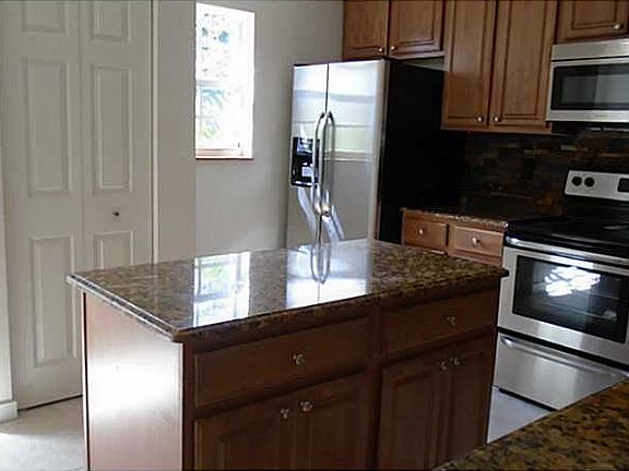 2nd image of 610 SW 1st Ln #46