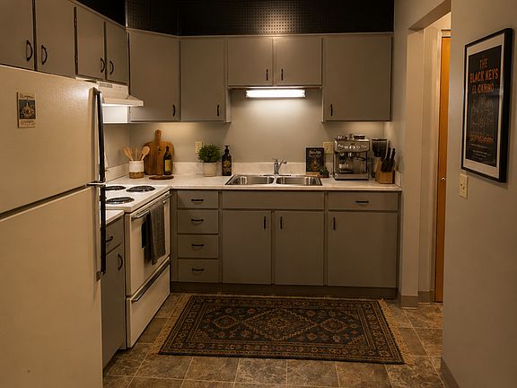5th image of 4004 Bell Ave #1L