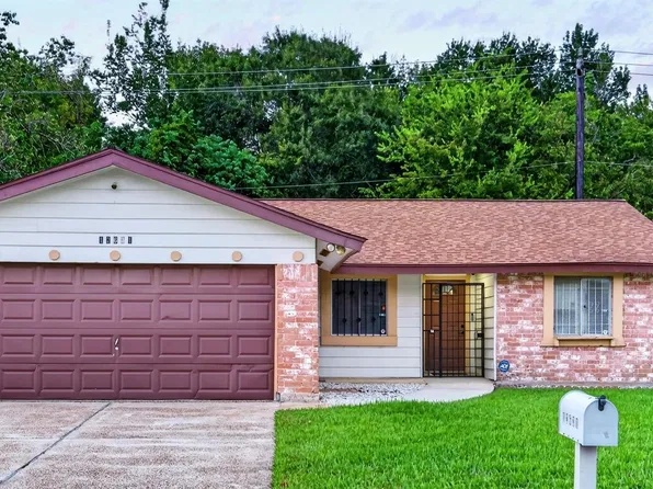 12631 Fern Forest Dr, Houston, TX 77044