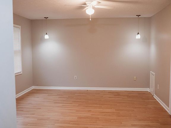 5th image of 1224 Sharonbrook Dr