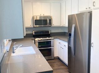 6145 Whitsett Ave, North Hollywood, CA 91606