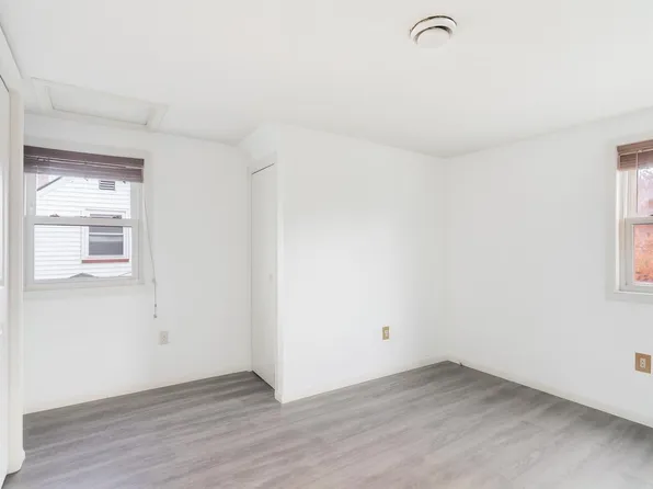 689 2nd Street image 12 of 22