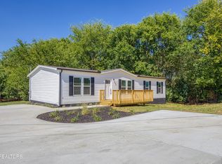 399 E Watkins Rd, Loudon, TN 37774