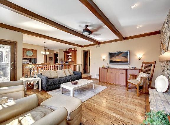 5th image of 2360 Dianna Ln