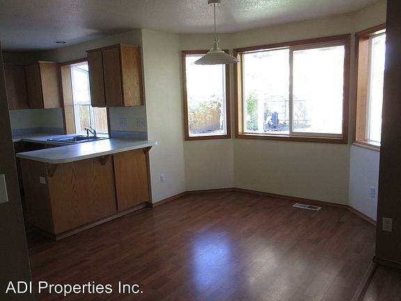 4th image of 7005 SE Ariel St