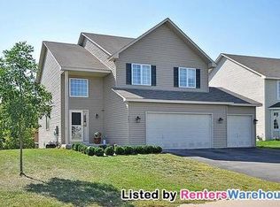 722 Riesgraf Rd, Carver, MN 55315