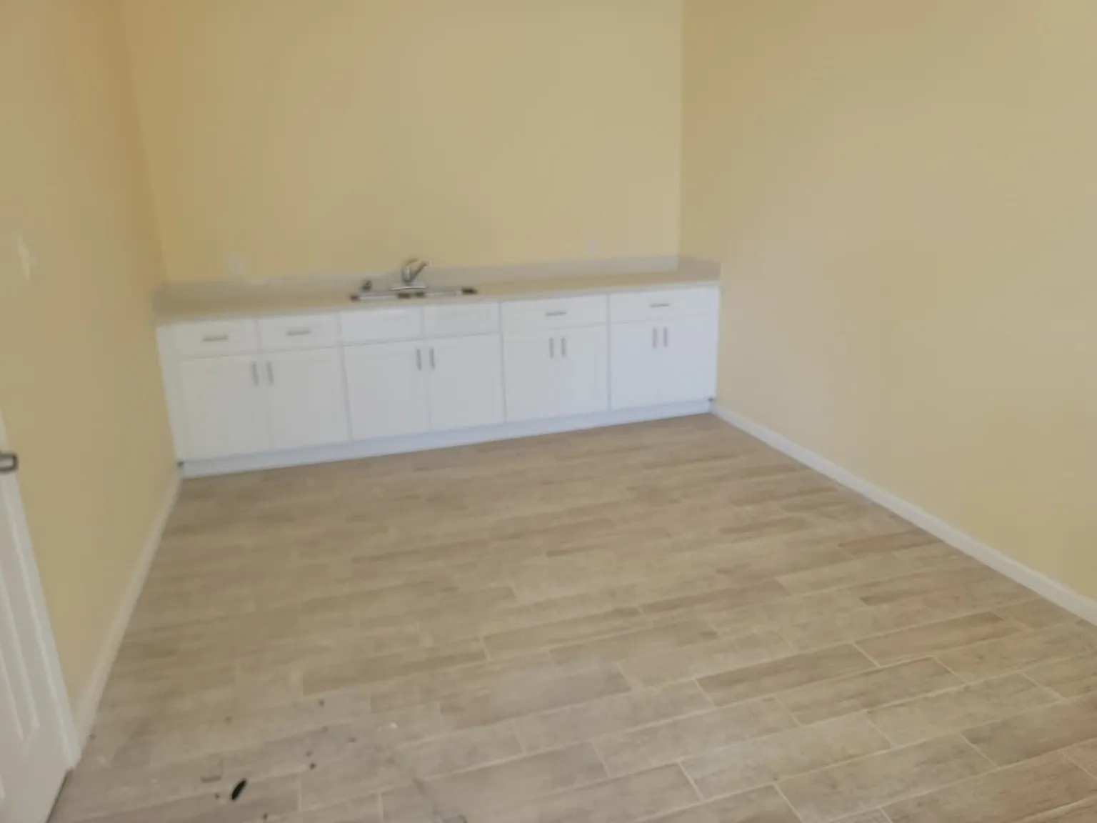 Studio, 395 sqft, $849 — Photo 2