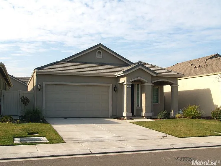 2521 Cypress Point Dr photo 1