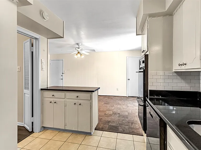 5835 E University Blvd #D — Photo 14