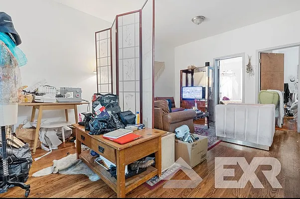 Rented by EXR | media 3