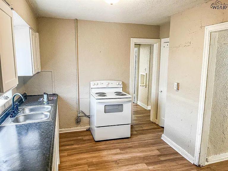 2308 Piedmont Pl — Photo 7