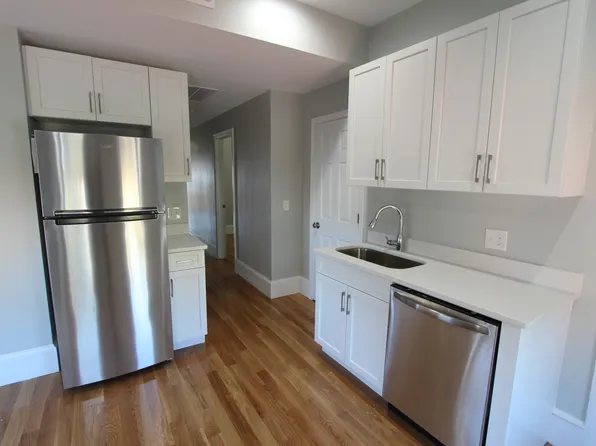 460 Saratoga Street Apartments