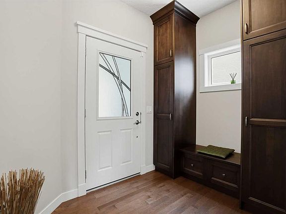 4th image of 95 SW Cranarch Cir SE