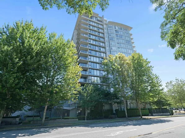 5088 Kwantlen St #1202, Richmond, BC V6X 4K5