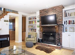 2506 Pine St, Philadelphia, PA 19103