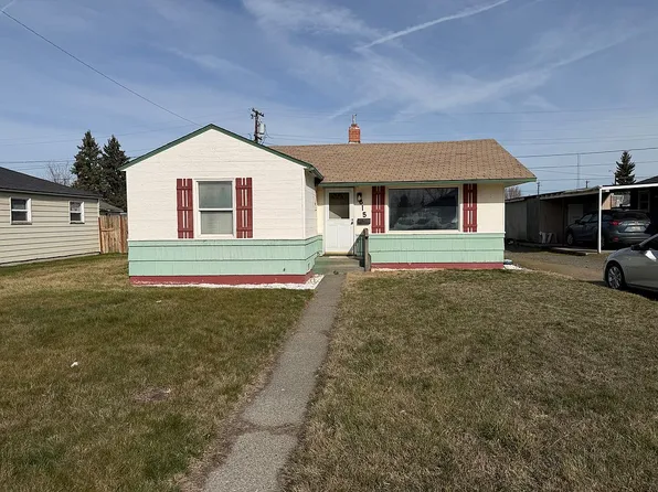 615 E 3rd St, Grandview, WA 98930