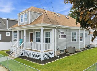 65 Fern St, New Bedford, MA 02744