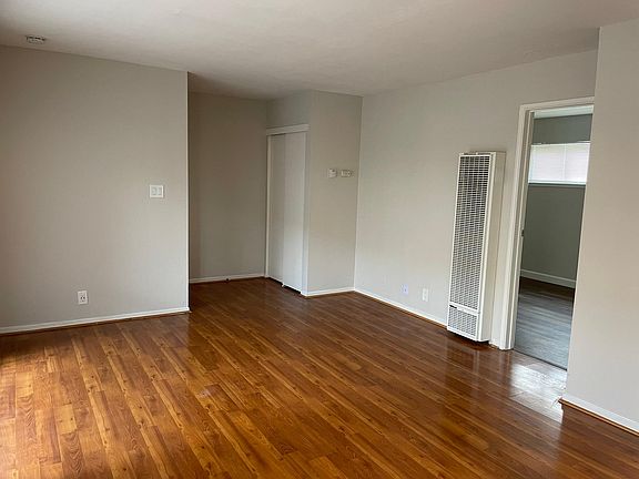 4th image of 650 E 17th St #14