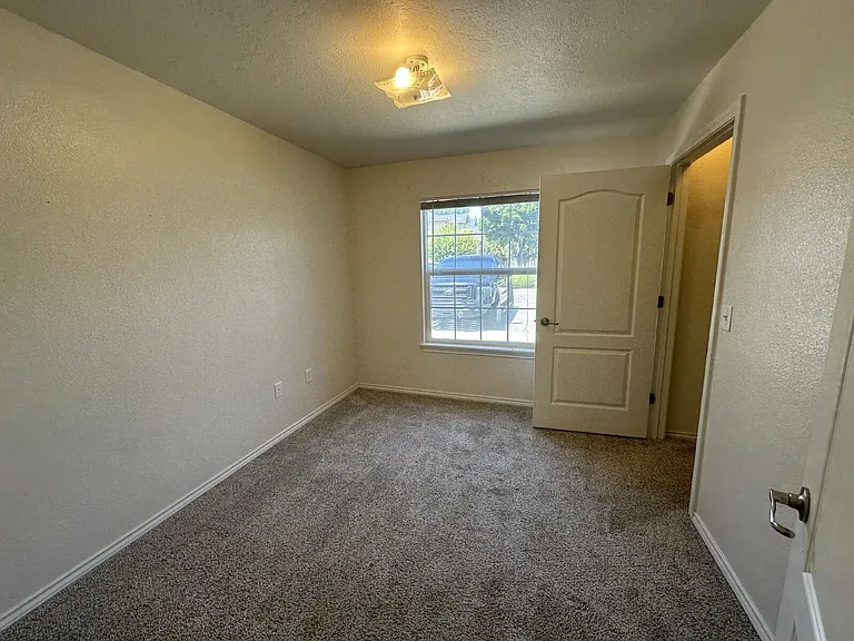 11839 W Cloverbrook Ln #101 — Photo 3