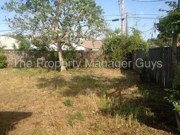 5th image of 1201 W Embassy Dr