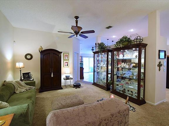 4th image of 404 S Elverton Pl