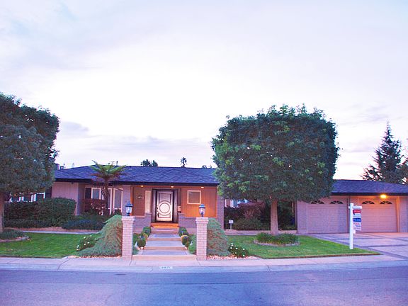 2nd image of 2871 Ashbourne Dr