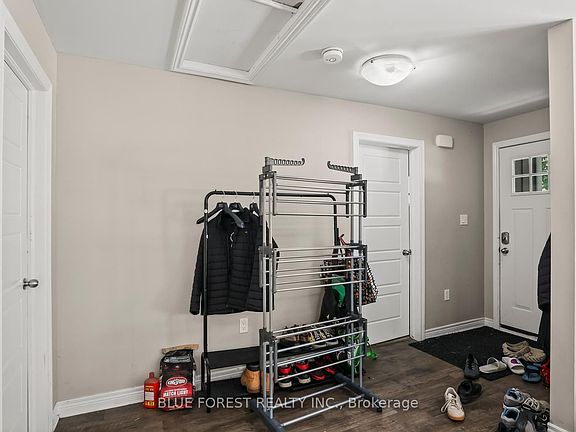 2nd image of 21 Charles St