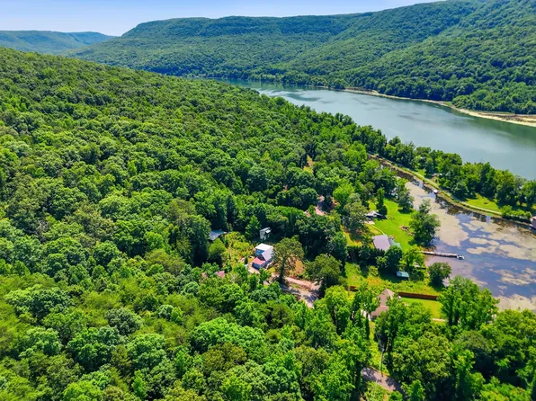 10153 Mullins Cove Rd, Whitwell, TN 37397