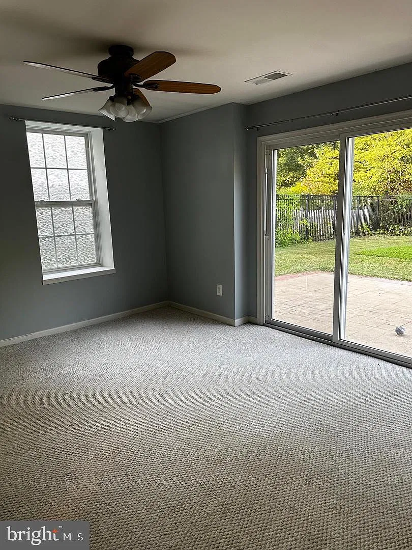 2 bed, 1.0 bath, 2724 sqft, $1,495 — Photo 4