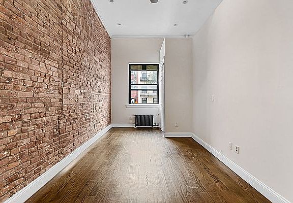 4th image of 316 W 14th St #8A