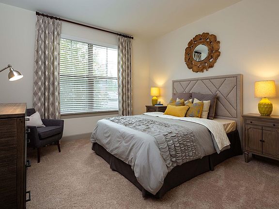 3rd image of 45 Vantage Way #8825936