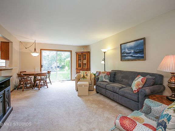 3rd image of 1678 College Green Dr