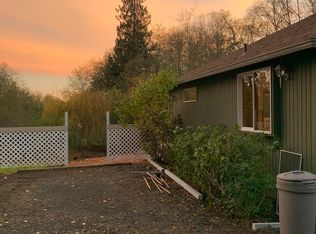6787 NE Wild Rose Ln, Bainbridge Island, WA 98110