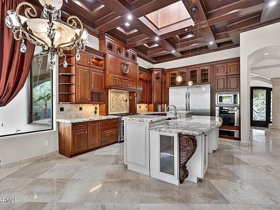 2nd image of 13811 S CANYON Drive