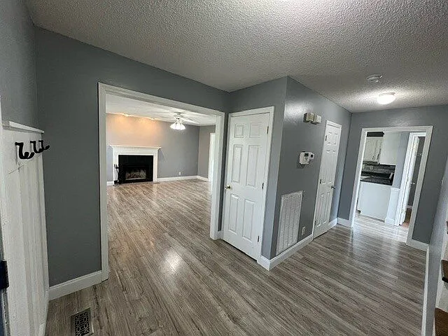 Building Photo - 1026 Harding Dr