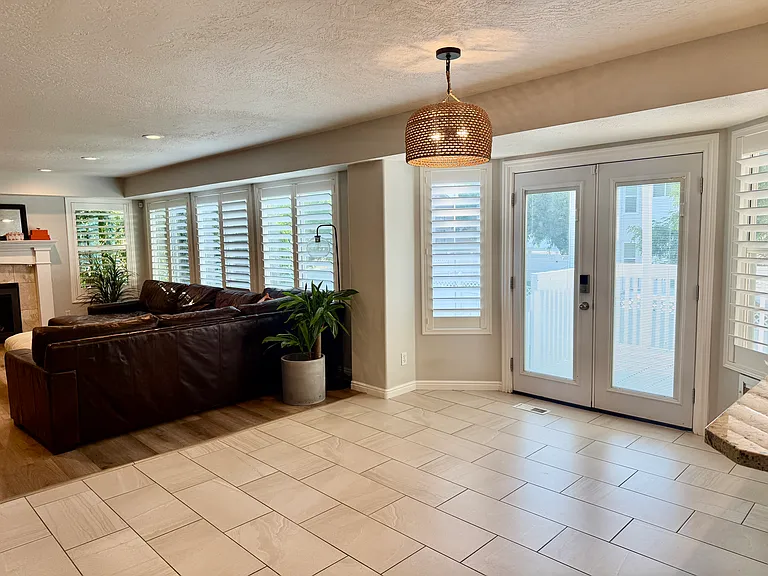 1458 E Snow Iris Cir — Photo 9