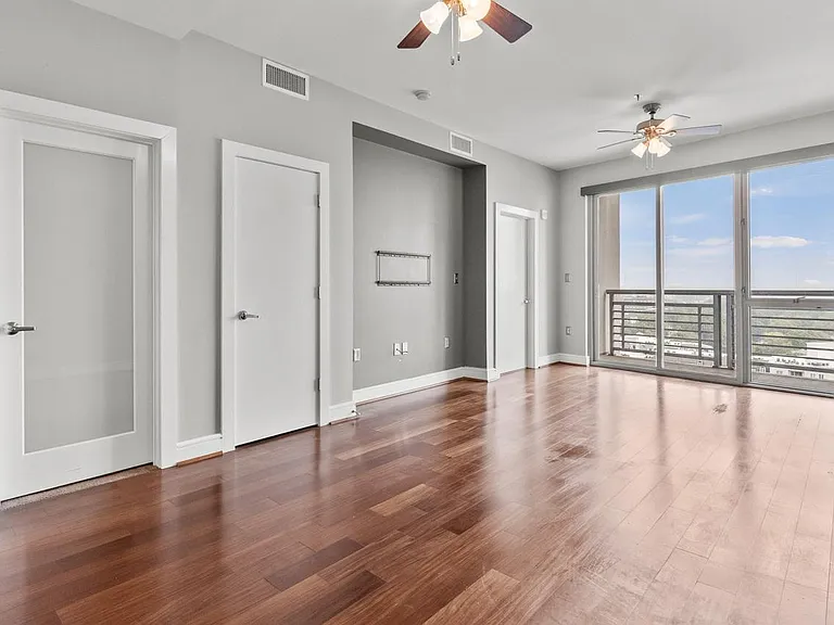 333 W Trade St #1401 — Photo 7
