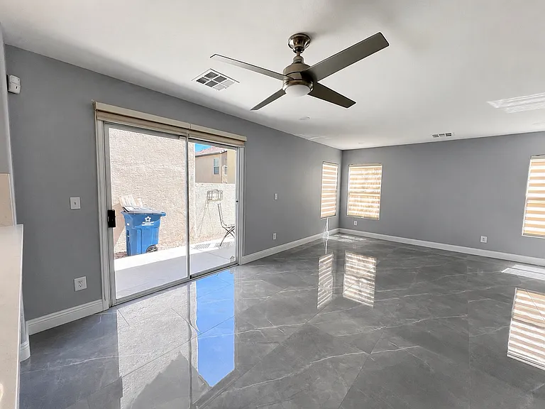 7224 Forefather St — Photo 2