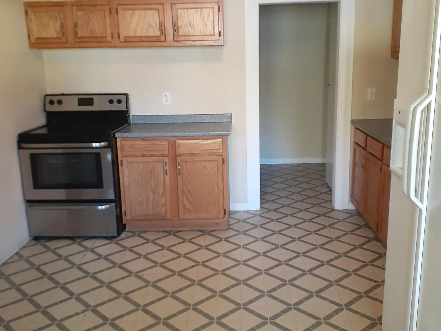 2 bed, $1,000 — Photo 3