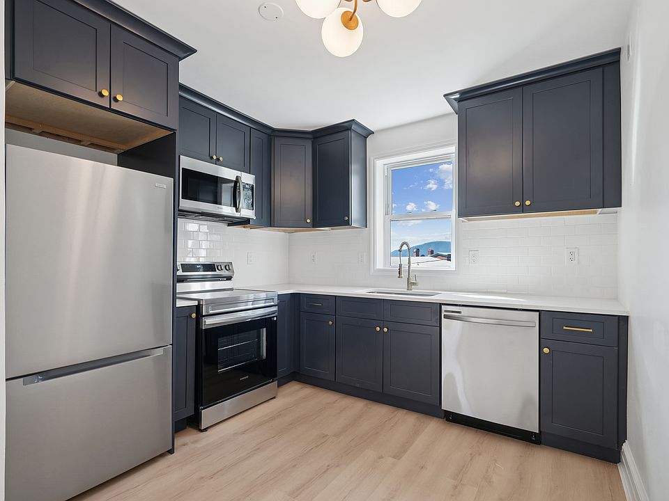 1st image of 17 Henry Ave Floor 2