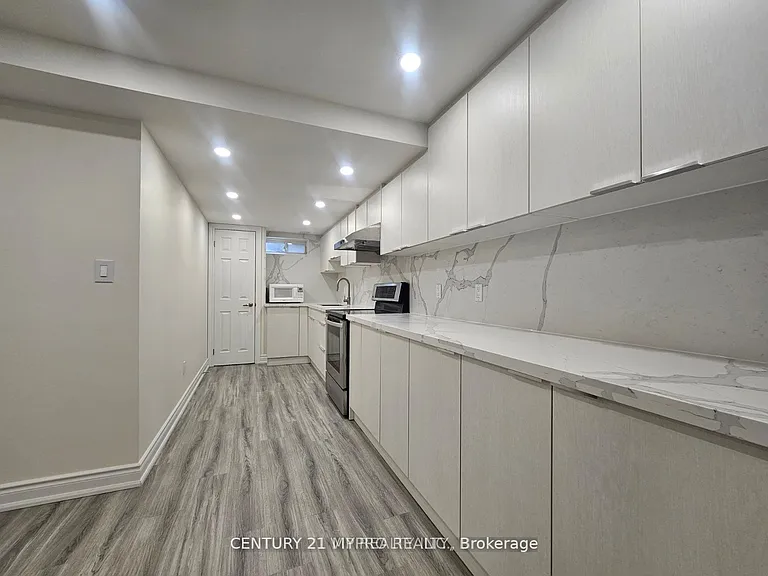 25 Kentley St #BASEMENT — Photo 3