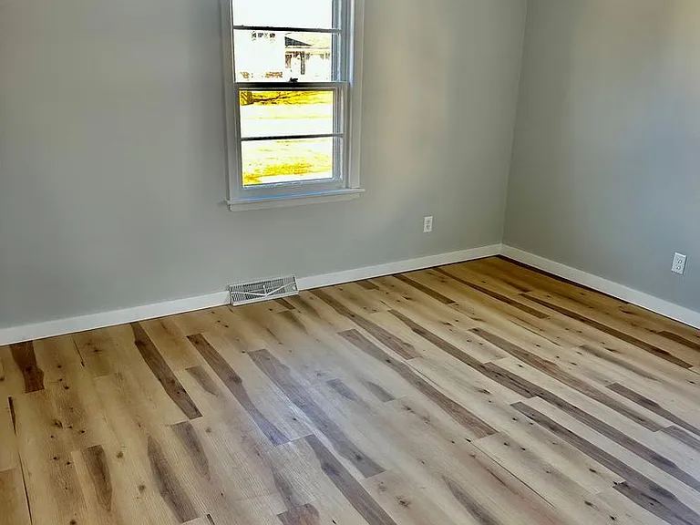 2847 Union St — Photo 7