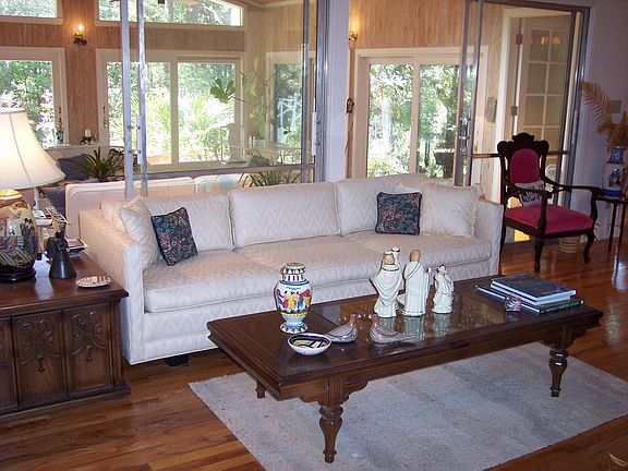 Spacious Living Room