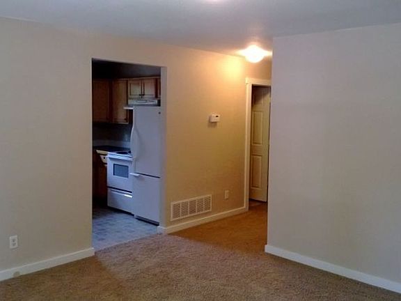 5th image of 502 W Gallatin St