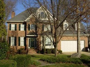 104 Greycliff Ct, Cary, NC 27518